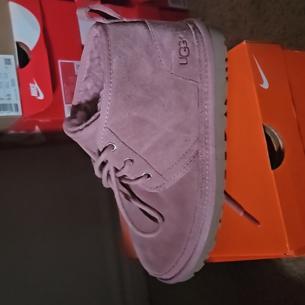Uggs pink